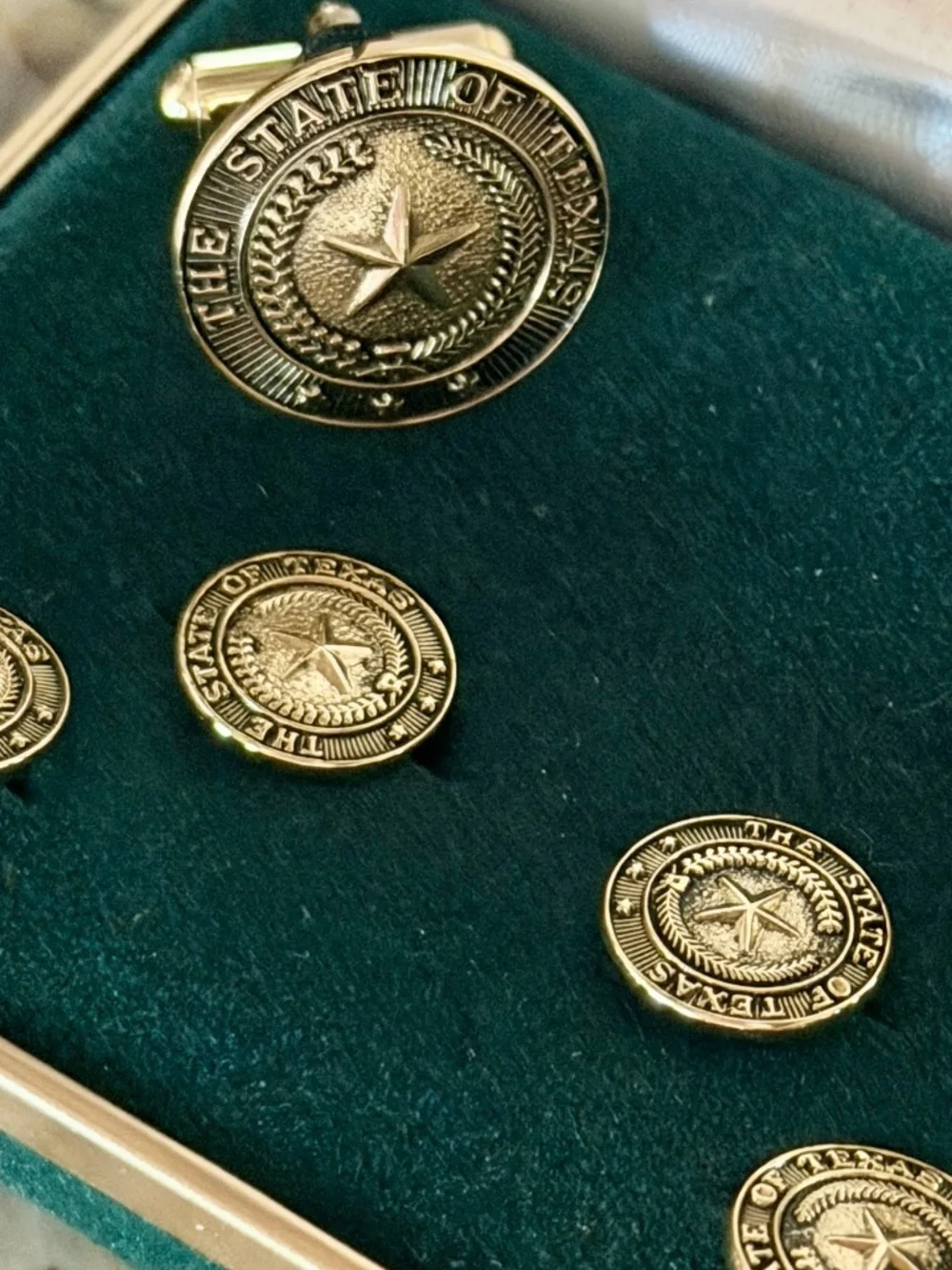 A.B. GRAHAM | Vintage State of Texas Seal Studs and Cufflinks Set